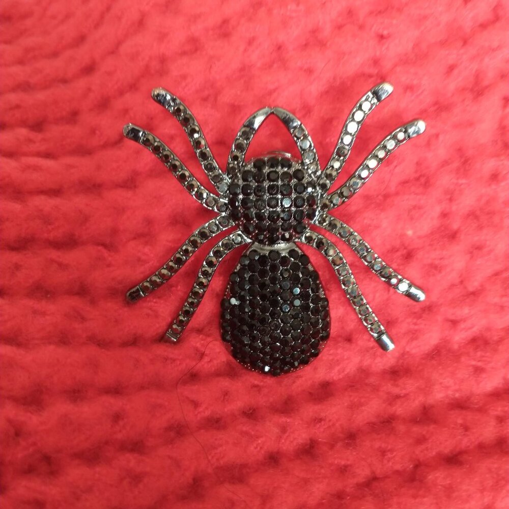 Art Deco Style Spider Brooch in Black Faux Marcasite Crystal & Dark Gray Metal